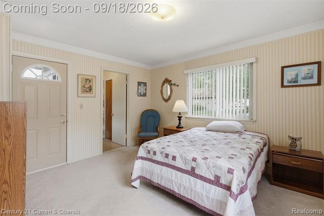 8330 Winston Lane, Dearborn Heights, MI 48127