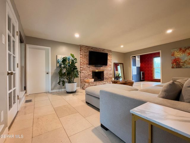 6403 LOS ALTOS Drive, El Paso, TX 79912