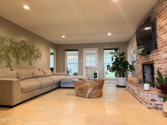 6403 LOS ALTOS Drive, El Paso, TX 79912