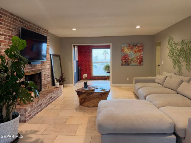 6403 LOS ALTOS Drive, El Paso, TX 79912