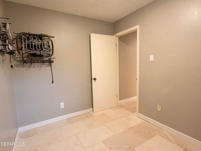 6403 LOS ALTOS Drive, El Paso, TX 79912