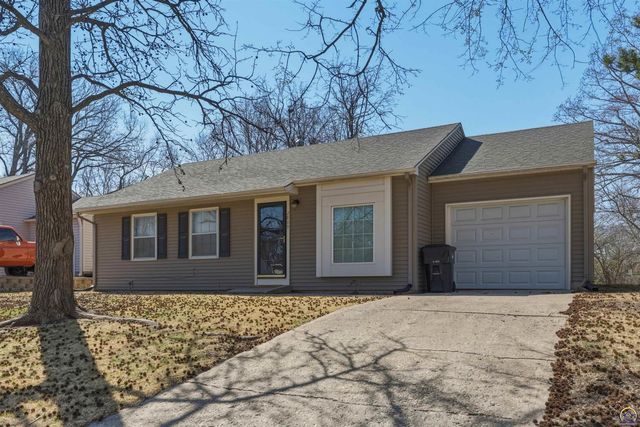 2809 SW Hillcrest RD, Topeka, KS 66614