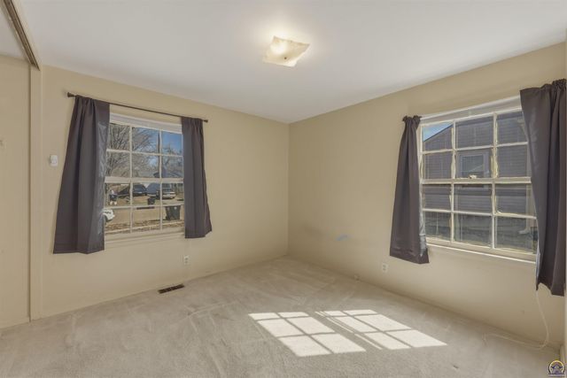 2809 SW Hillcrest RD, Topeka, KS 66614