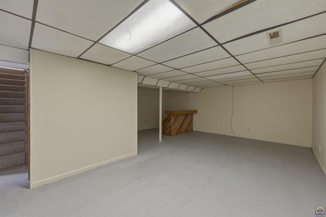 2809 SW Hillcrest RD, Topeka, KS 66614