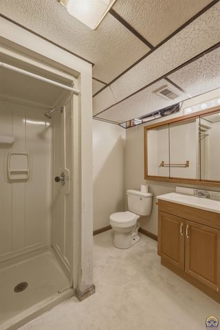 2809 SW Hillcrest RD, Topeka, KS 66614