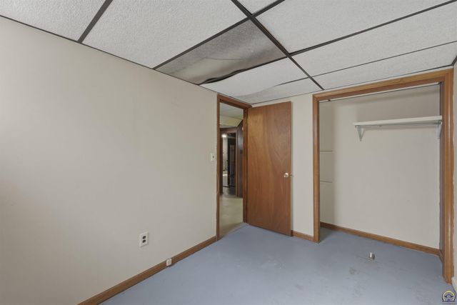 2809 SW Hillcrest RD, Topeka, KS 66614