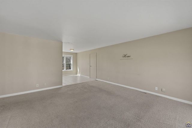 2809 SW Hillcrest RD, Topeka, KS 66614