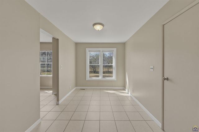 2809 SW Hillcrest RD, Topeka, KS 66614