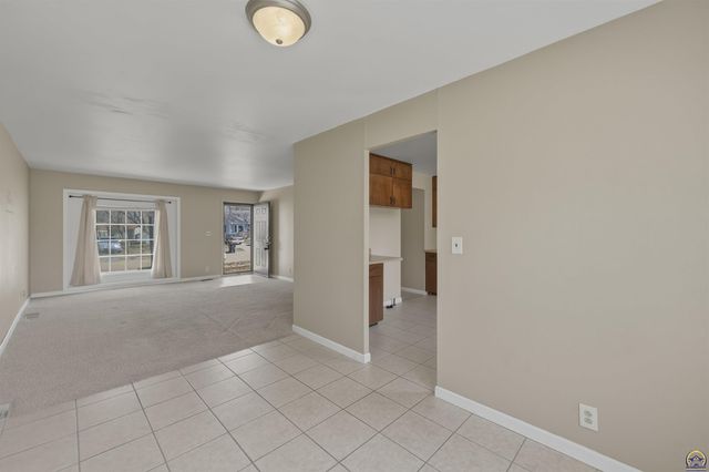 2809 SW Hillcrest RD, Topeka, KS 66614