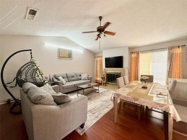 6701 Sandspoint Dr 54, Houston, TX 77074