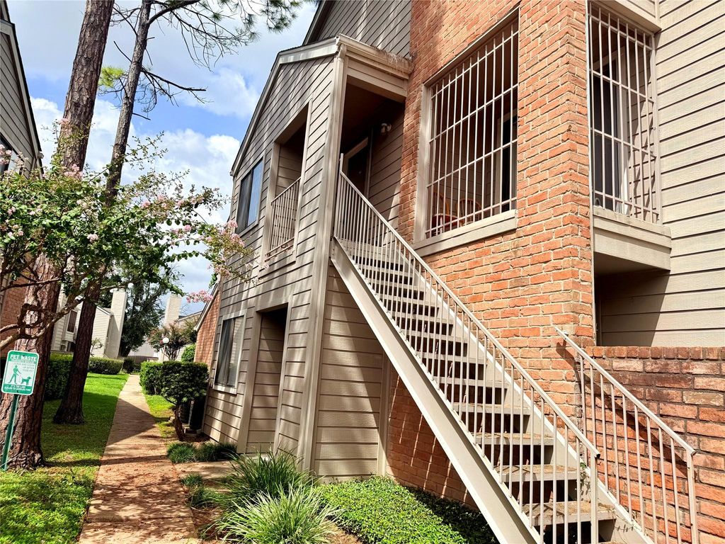 6701 Sandspoint Dr 54, Houston, TX 77074