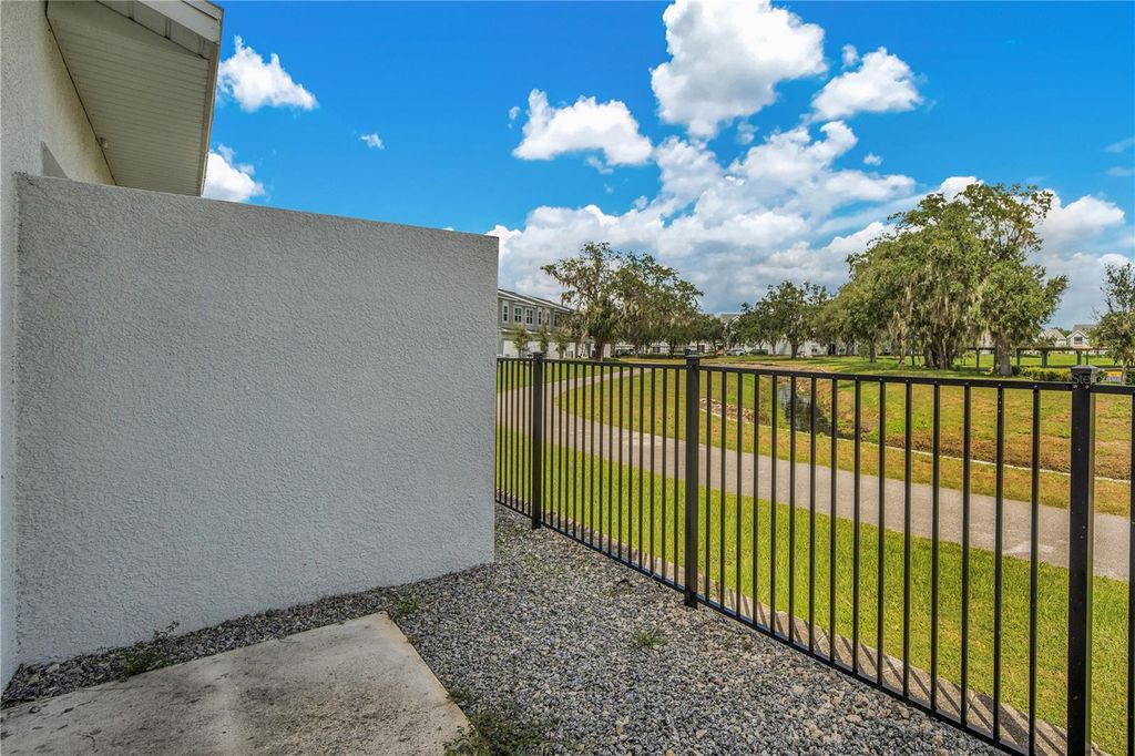 Image 12 of property listing at 2025 CLAUDIA LANE, Kissimmee, FL 34741