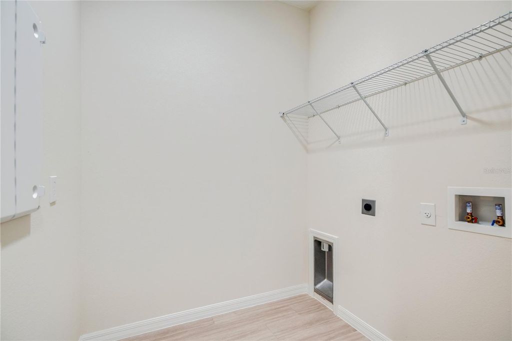 Image 15 of property listing at 2025 CLAUDIA LANE, Kissimmee, FL 34741