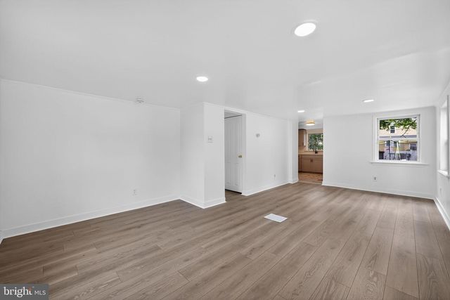 20 W ADAMS ST, Paulsboro, NJ 08066