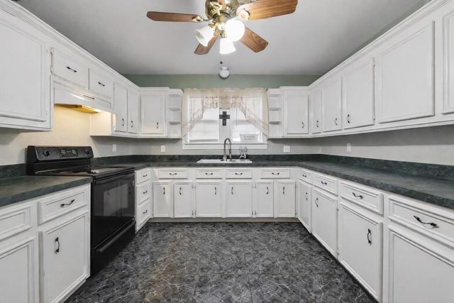 2719 Richmond Street, Needville, TX 77461