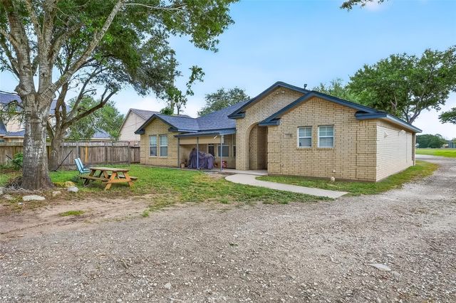 2719 Richmond Street, Needville, TX 77461