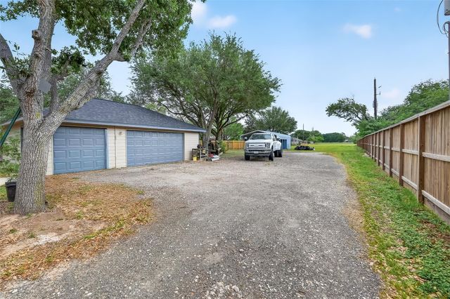 2719 Richmond Street, Needville, TX 77461