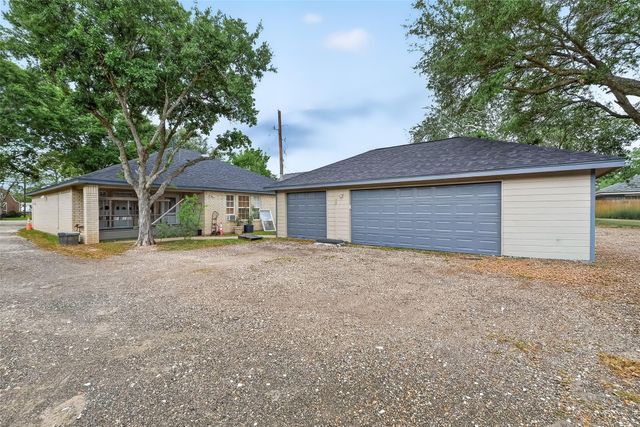2719 Richmond Street, Needville, TX 77461