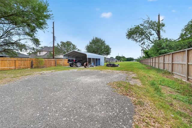 2719 Richmond Street, Needville, TX 77461