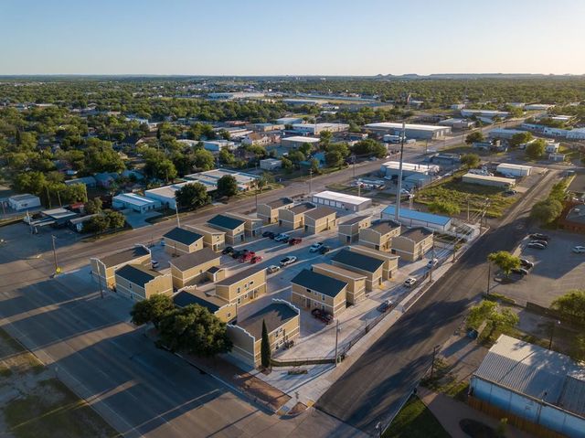 46 E Washington Street, San Angelo, TX 76903