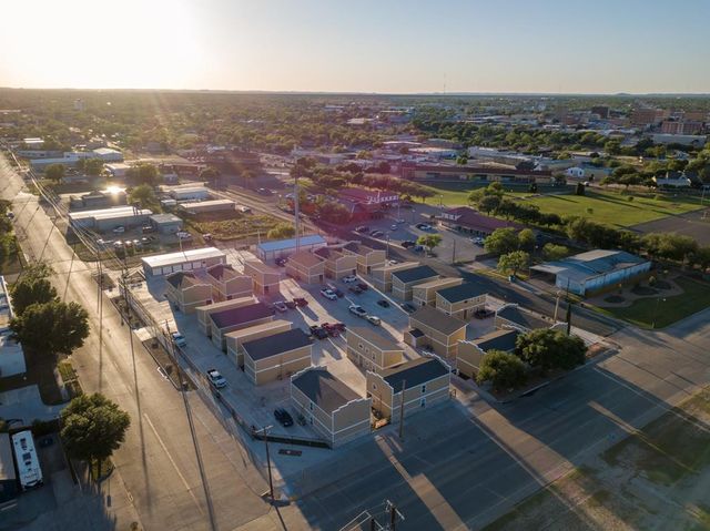 46 E Washington Street, San Angelo, TX 76903
