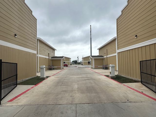 46 E Washington Street, San Angelo, TX 76903