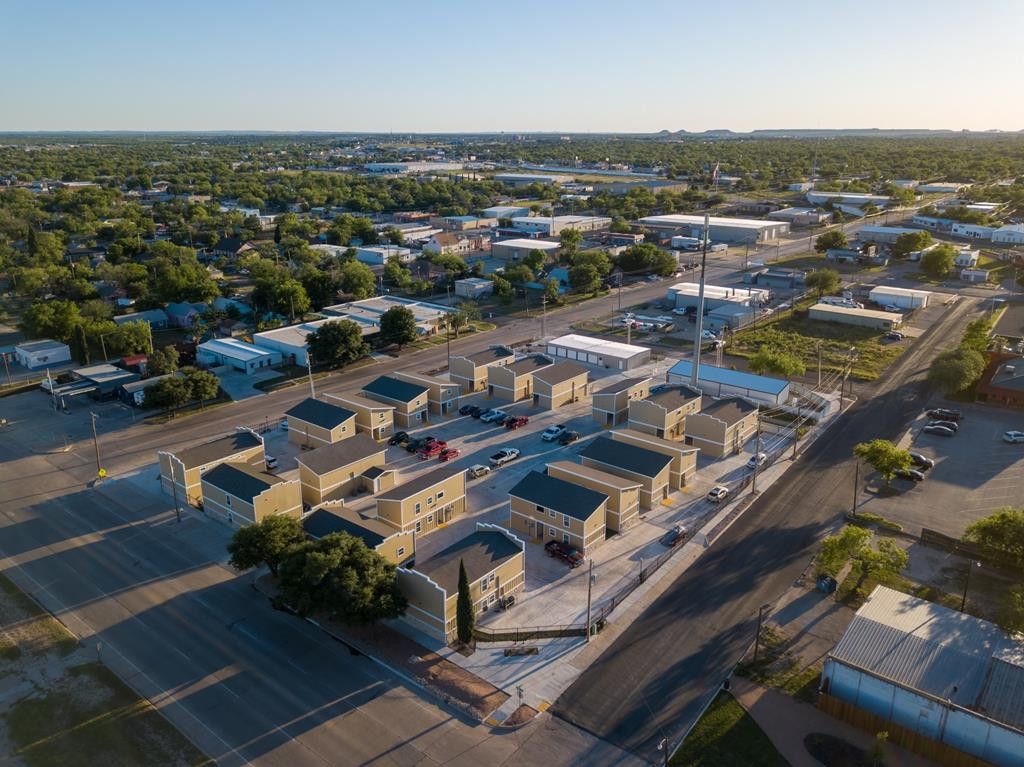 Image 19 of property listing at 46 E Washington Street, San Angelo, TX 76903