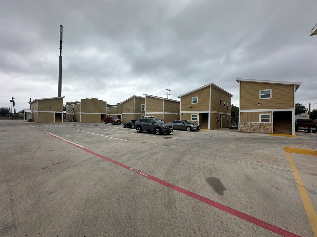 Image 6 of property listing at 46 E Washington Street, San Angelo, TX 76903