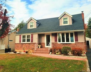 44 Clark Street, Huntington, NY 11743