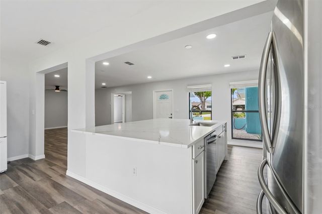 1023 DEER RUN, Venice, FL 34293