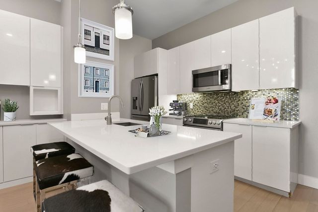 121 Portland Street 202, Boston, MA 02114