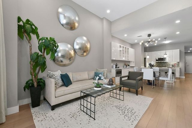 121 Portland Street 202, Boston, MA 02114