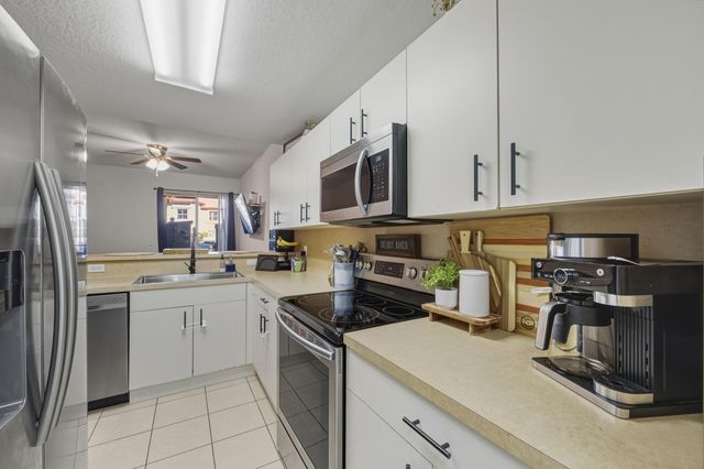 2914 Hope Valley Street 2102, West Palm Beach, FL 33411