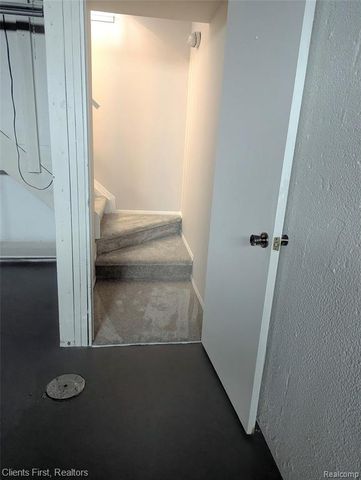 1555 Mariner Drive, Walled Lake, MI 48390