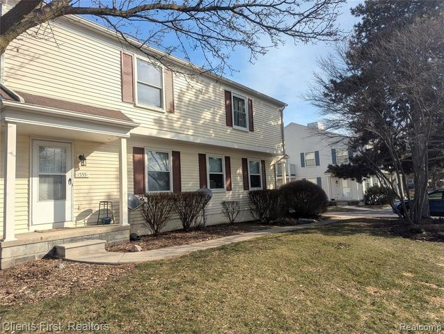 1555 Mariner Drive, Walled Lake, MI 48390
