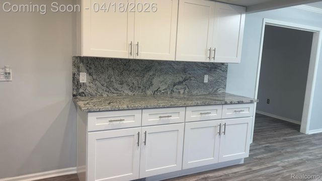 4799 Stoddard Drive, Troy, MI 48085