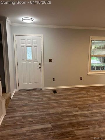 4799 Stoddard Drive, Troy, MI 48085