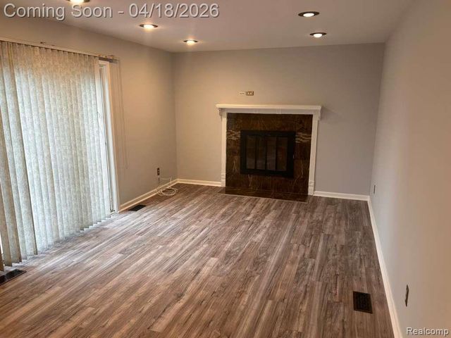 4799 Stoddard Drive, Troy, MI 48085