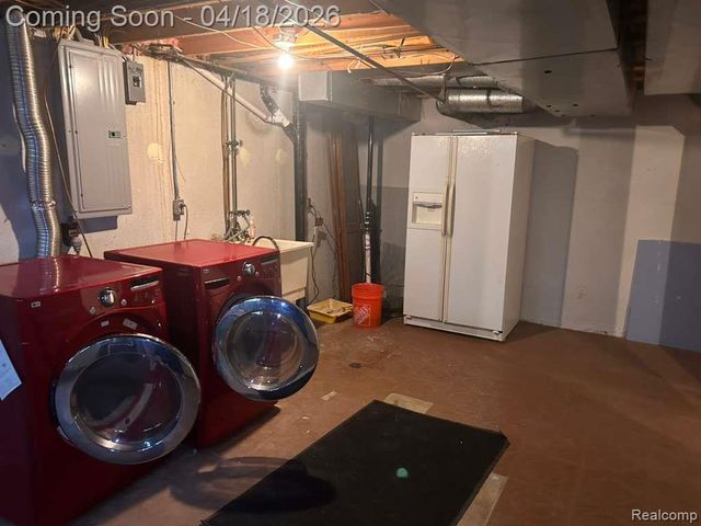 4799 Stoddard Drive, Troy, MI 48085