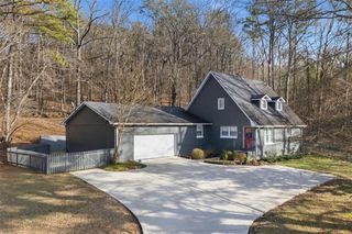 145 Mountain View SE Road, Rome, GA 30161