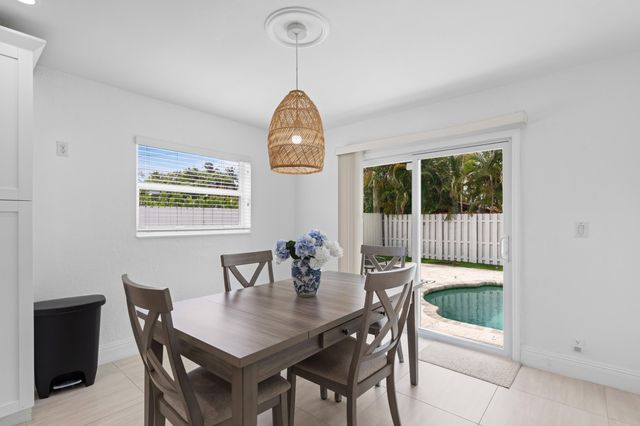 124 Oregon Lane, Boca Raton, FL 33487