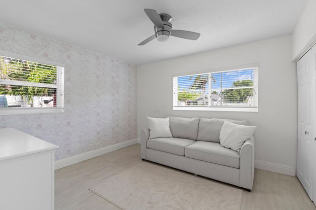124 Oregon Lane, Boca Raton, FL 33487