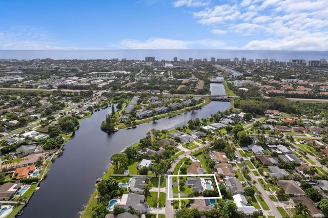 124 Oregon Lane, Boca Raton, FL 33487