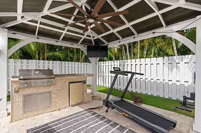 124 Oregon Lane, Boca Raton, FL 33487