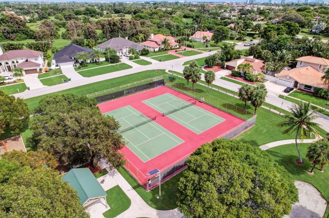 124 Oregon Lane, Boca Raton, FL 33487