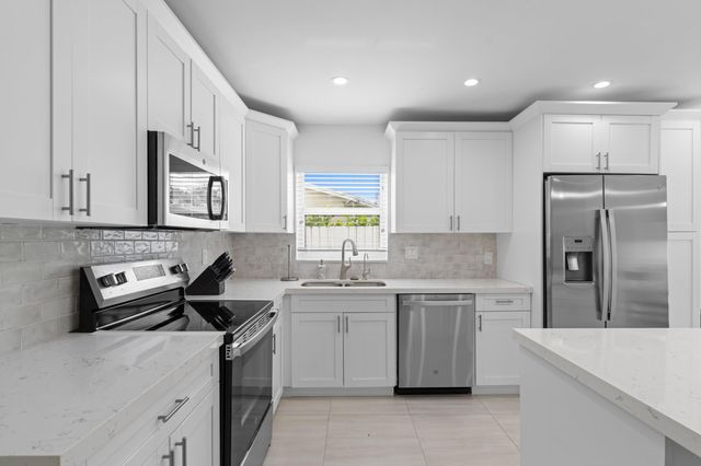 124 Oregon Lane, Boca Raton, FL 33487