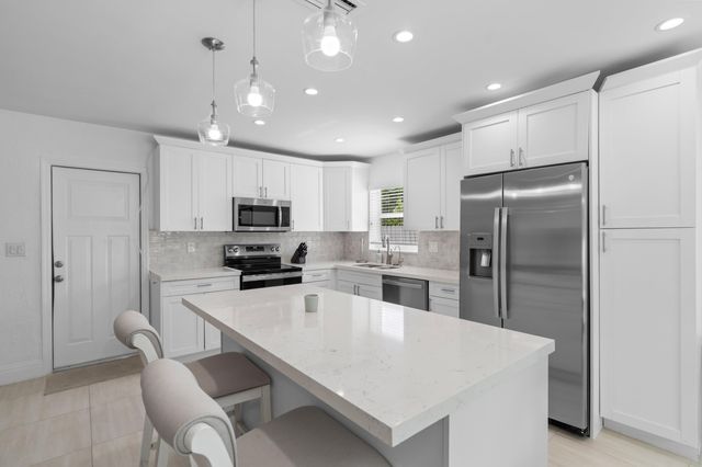 124 Oregon Lane, Boca Raton, FL 33487