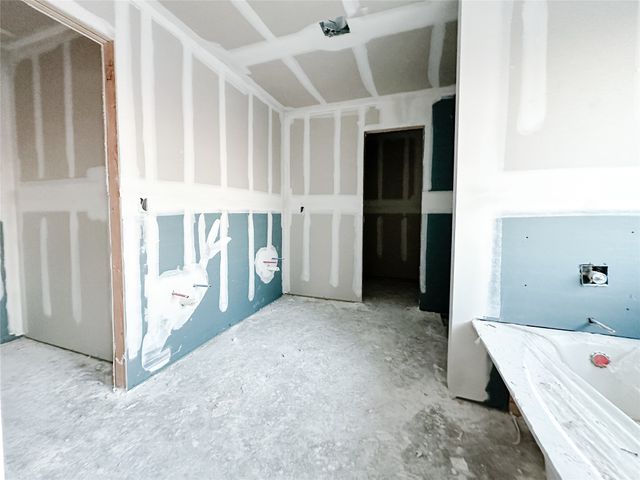 1109 Dillinger Road, Hewitt, TX 76643