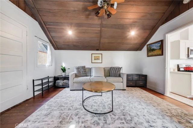 478 Saint Anns, Laguna Beach, CA 92651