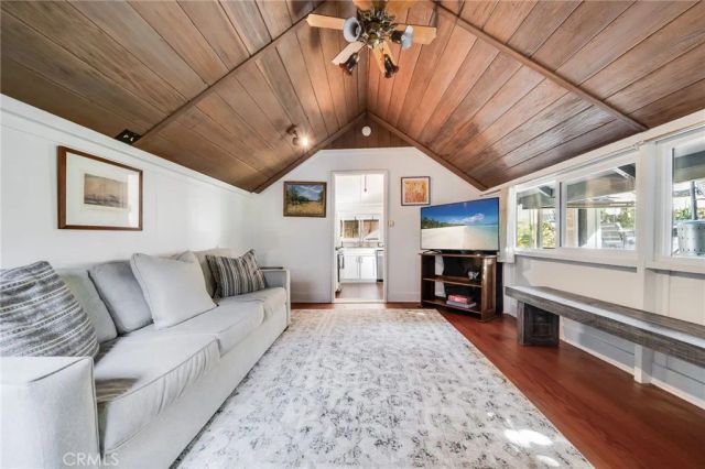 478 Saint Anns, Laguna Beach, CA 92651